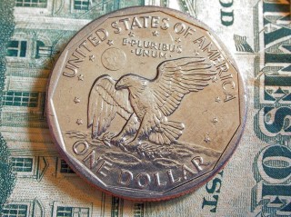 Why Does The U.S. Mint Continue Making $1 Coins If They Aren’t Being Used?