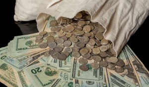 What’s The Difference Between A Coin’s Face Value &amp; Its Intrinsic Value?